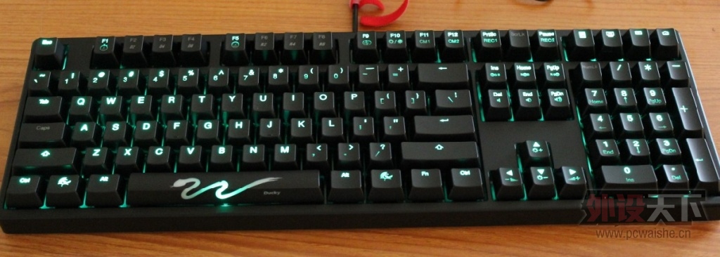 �����ư�DUCKY 9008S3 ��е���� ����