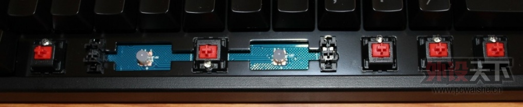 �����ư�DUCKY 9008S3 ��е���� ����