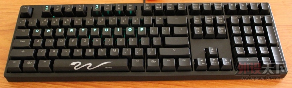 �����ư�DUCKY 9008S3 ��е���� ����