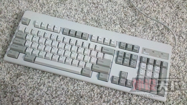 �����Realforce 101