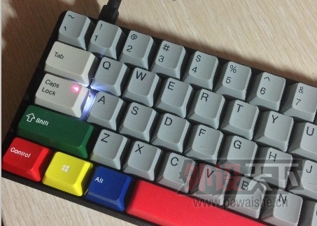 ����ˮ��Ҷ�ɫ��ñ