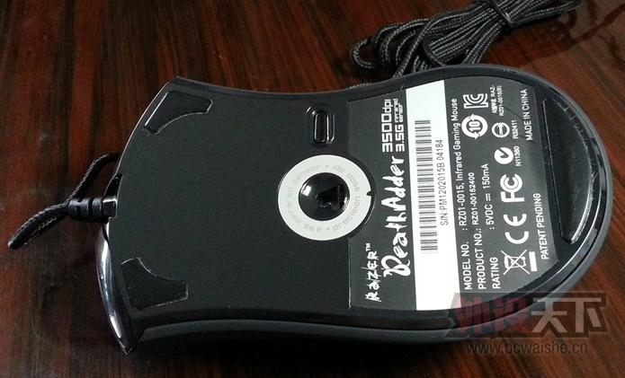���ѳ���Razer ���� Deathadd �������� ��ɫ����棬165���ʣ�������ī��