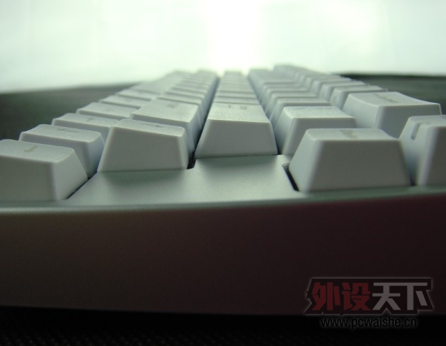 LtؼyЩļ֮²LEOPOLD FC660M