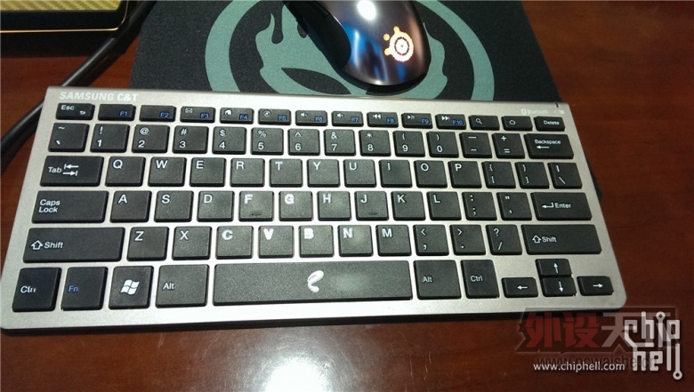 ս����ɫ���ߣ������������̣�PBK-300�����˦˦������Ե��