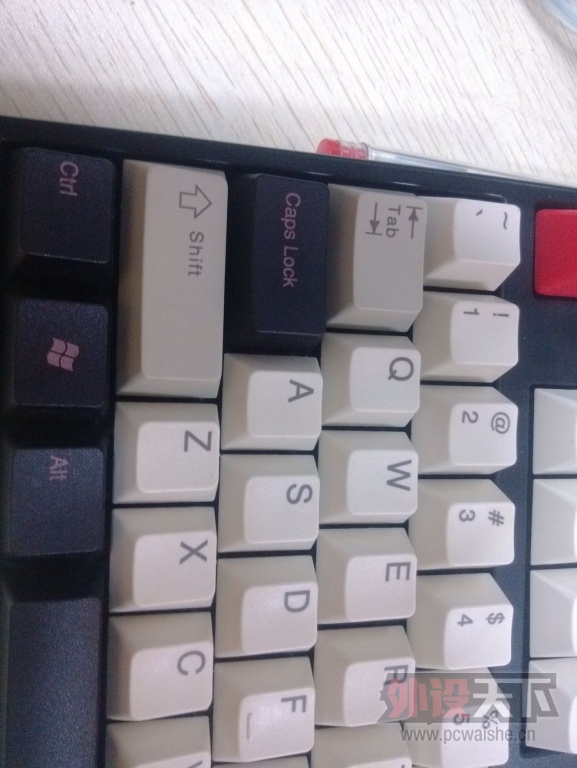 �Ұ׼�ñPBT 50