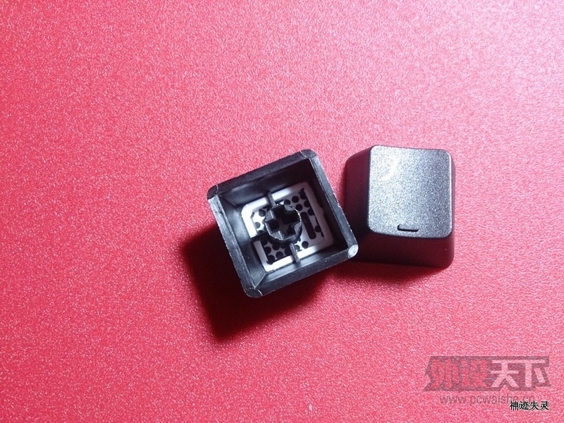 ��IKBC�ڰ׶�ɫ��RGB 150��������