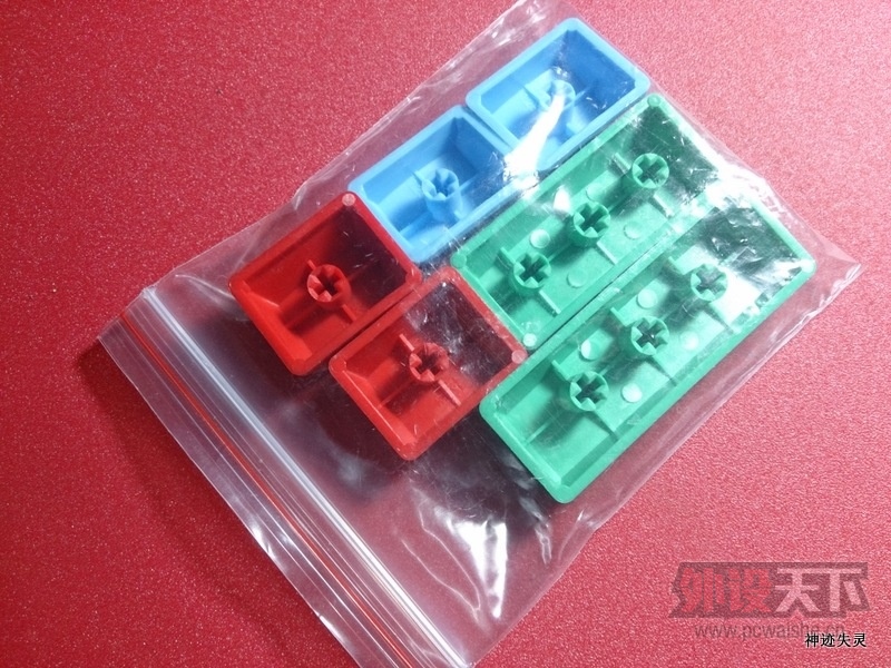 ��IKBC�ڰ׶�ɫ��RGB 150��������