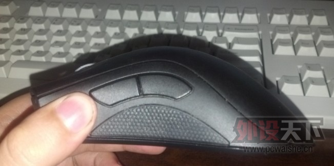 MB(ULCG0VY1S5(O`IG[R03K.jpg