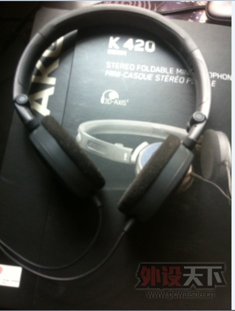 ���ѳ������������ڱ�����AKG K420