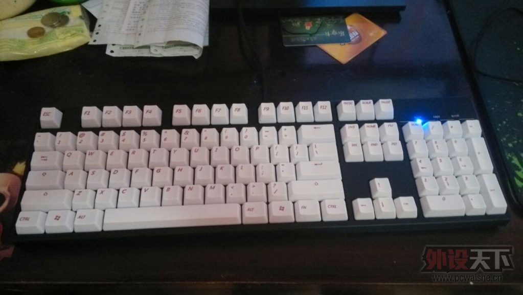 [�ϲ�] LEOPOLD �ۿ� IKBC 104�����޼�ñ ��Ƥ��������