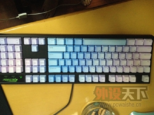 ���ᡬ��104�ں� ��ɫ���� zowie AM��FG