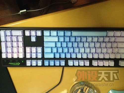 ���ᡬ��104�ں� ��ɫ���� zowie AM��FG