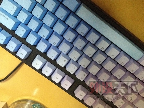 ���ᡬ��104�ں� ��ɫ���� zowie AM��FG