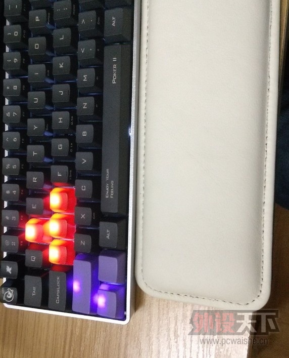 QQ��ͼ20131016005631.jpg