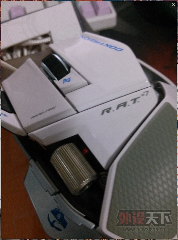 ��rat7ѩ�� ��ɫ�ܸ� �������