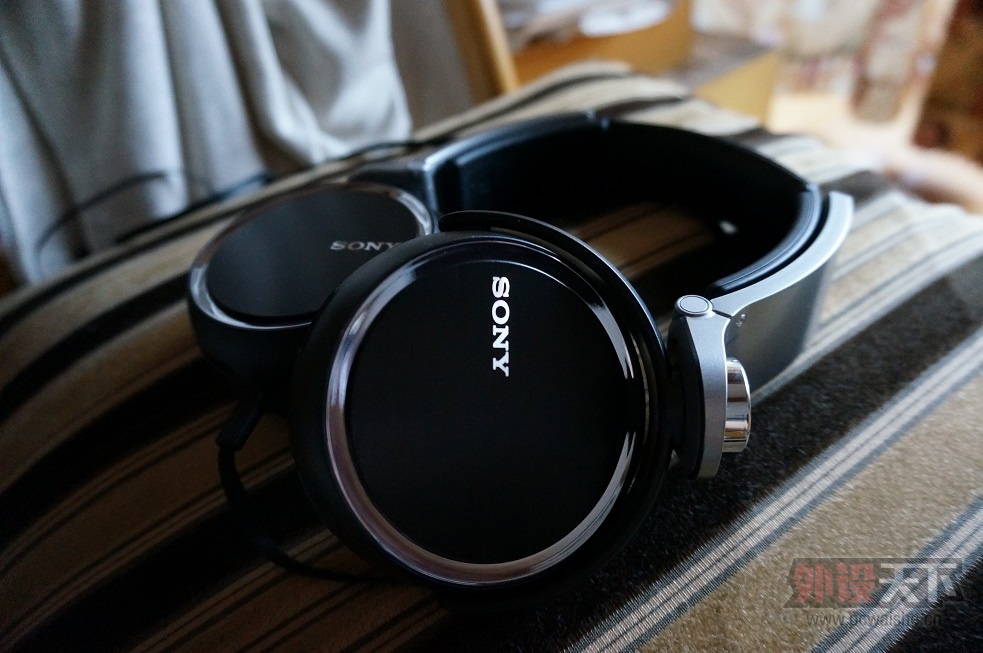 �Ϻ� �� SONY XB900