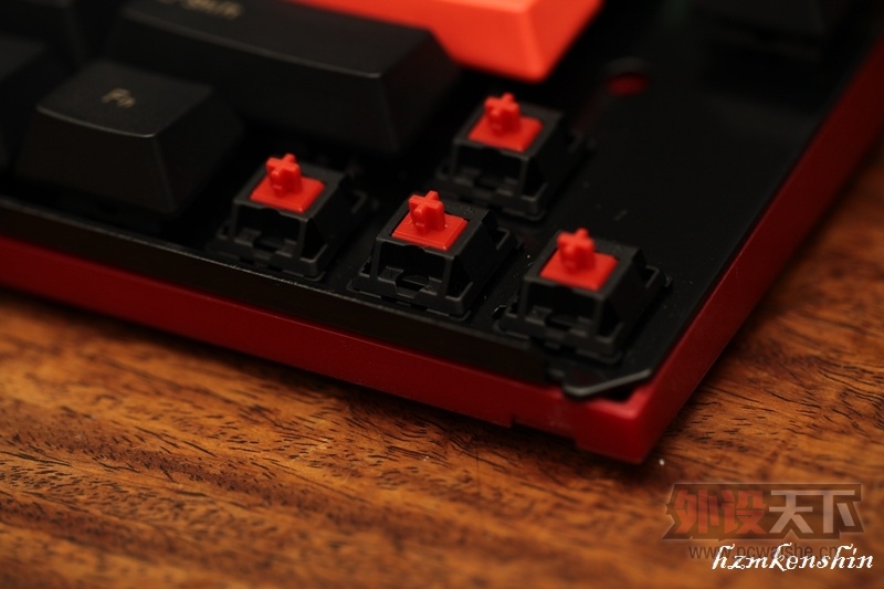 LEOPOLD RED COVER for FC660M�����е����