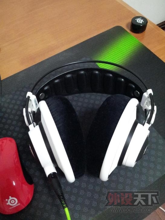 ֳAKG Q701 9.5  а²ɫ2걣 20138ĩ