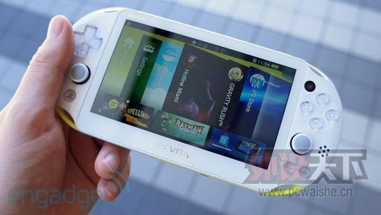 2013�°�PS Vita���棺������ǿ ��Ļ����ˮ