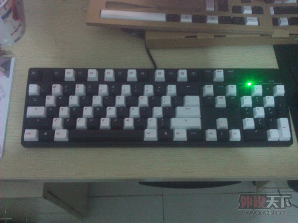 ҵF-104 һڰ׻ļñ