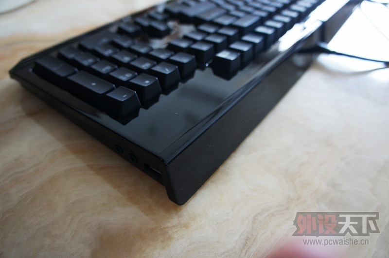 [���/����]�����ϡ�Razer �ڹѸ��ռ���(����)��Razer ��٤����
