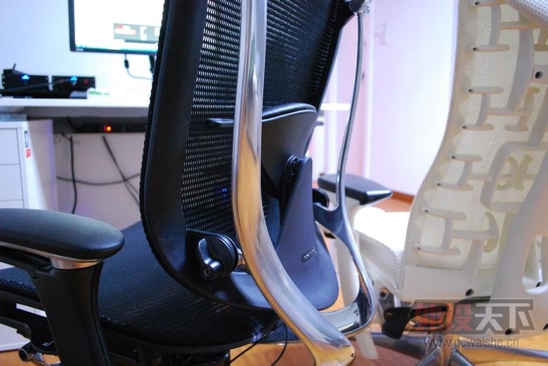 [10P] [DXRACER�ټ�] ��һ�����������ڵ��ˣ��Դ�contessa��embody�򵥶Ա�ͼ~ ��...