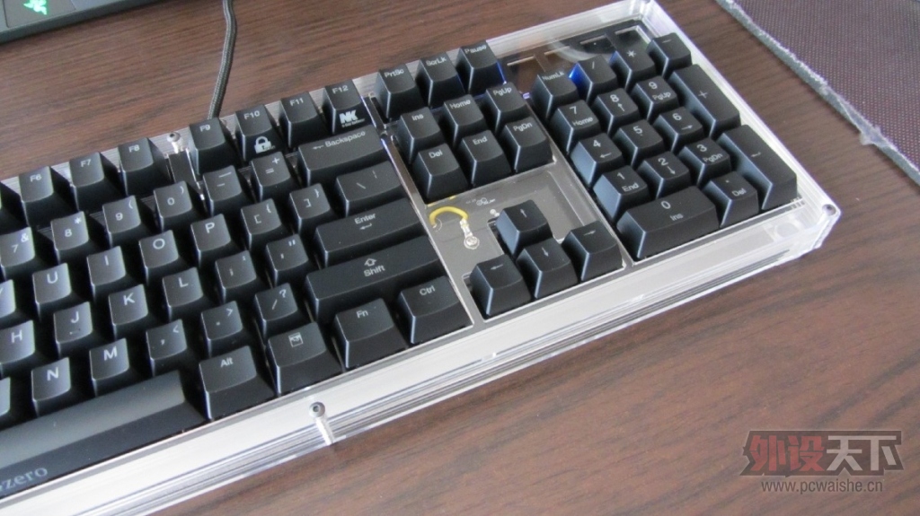 10���»���F104�����