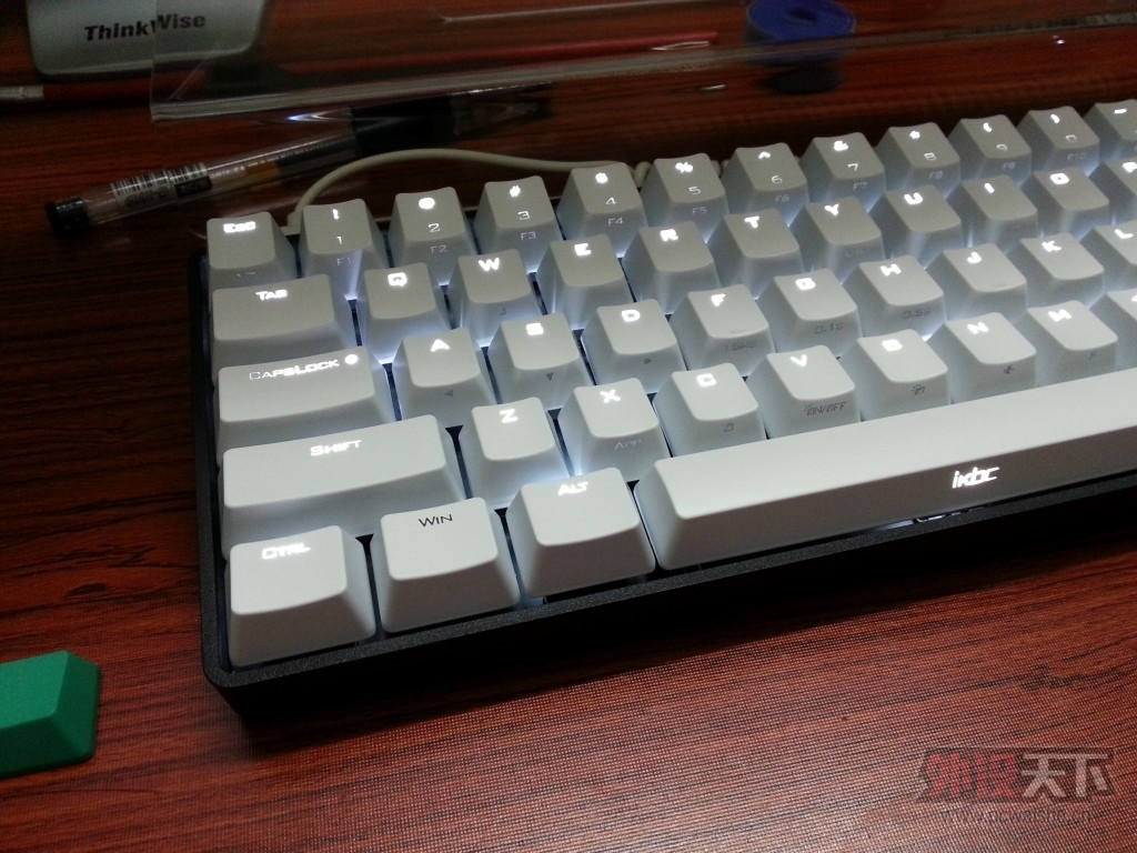 POKER2 ��ɫ͸���ñ���䡣����²��Ұɡ�