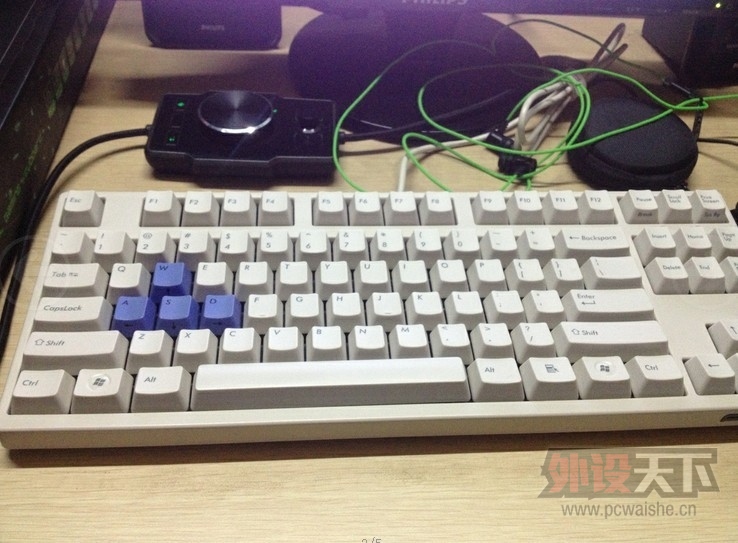 �����ա�ת��Filco87ʥ�ֶ�������ɫ���ᡣ˳���������ռ������棬��������Ʒ��ͬ��
