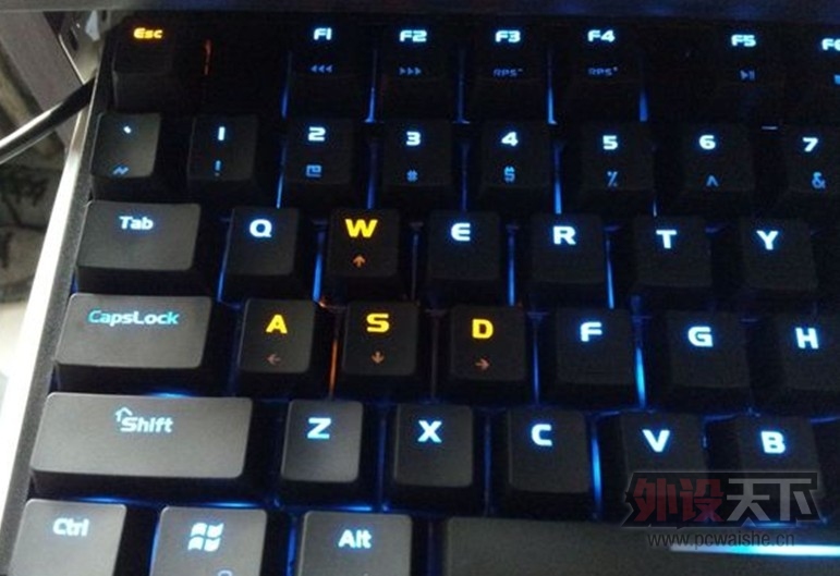 9U`0KEV21{%}09}~[E4Y}@6.jpg