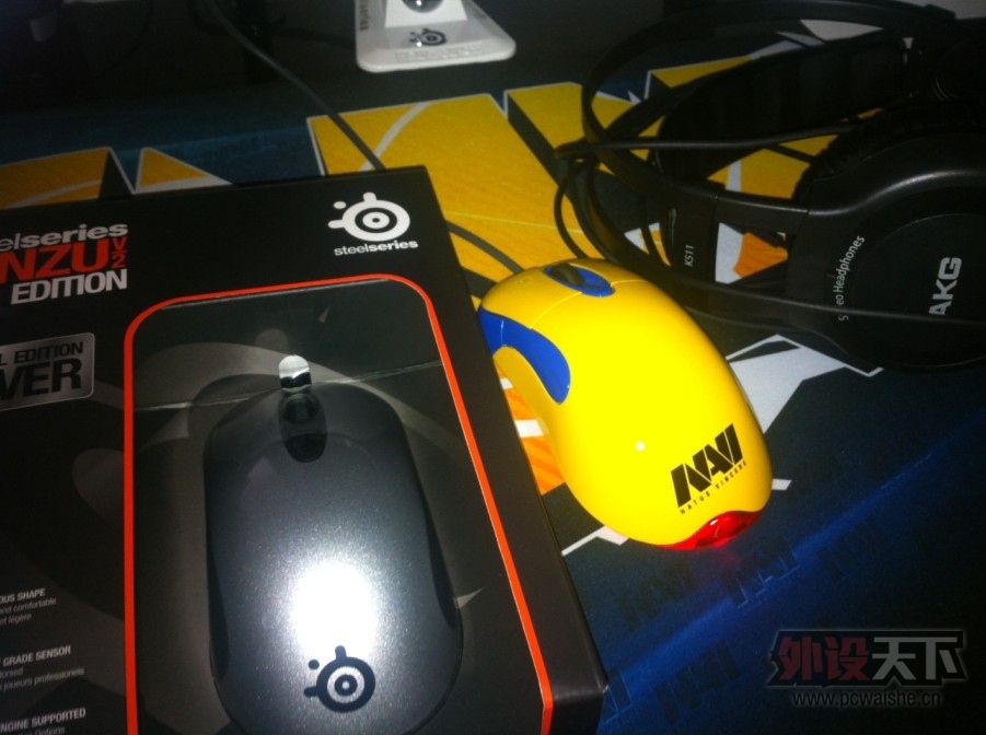 ��ȫ������� kinzu v2 pro   AKG k511  95�� �ƴ���ɫ