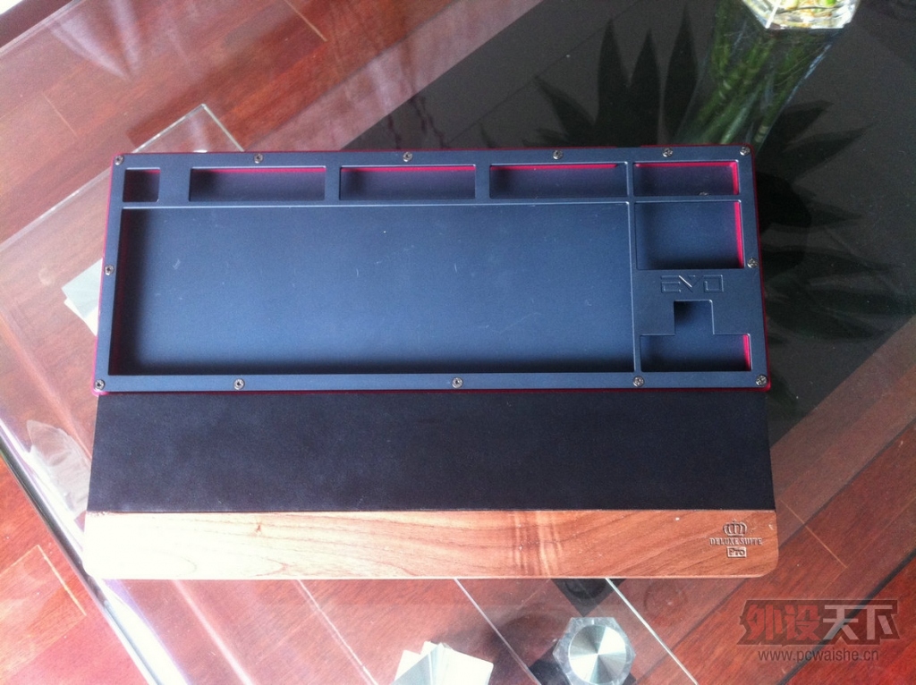 DELUUXE SUITE PRO ľ�ʼ����������⣬������ľͷ��