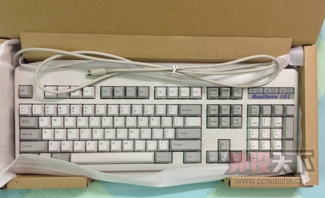 Realforce��Զ�ľ���RF101�������� 1050�ͳ���