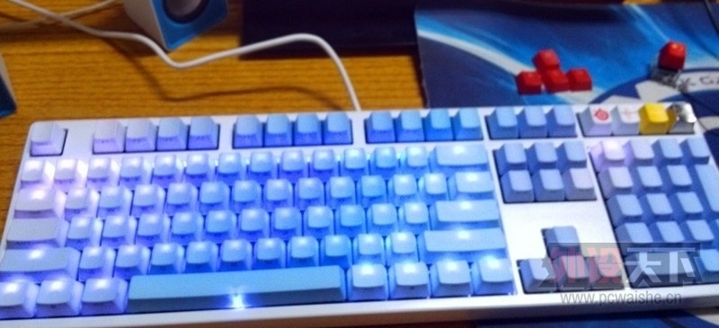 ���ཱུ���ɫ������ñ