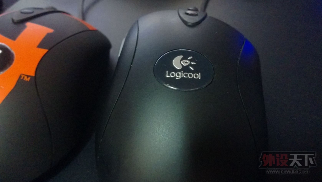 Logitech G400s QuakeConl��Logicool mx518