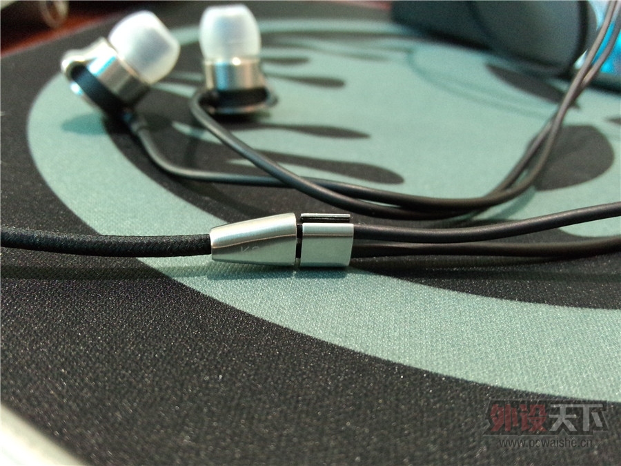 [����]��9�¹���AKG K3003������11���±��ޡ����а²�