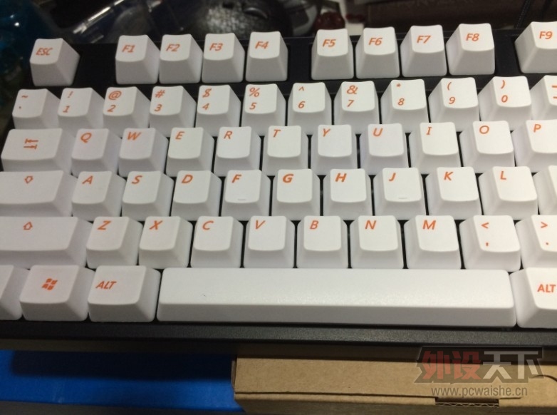 �� ����˳��յ���IKBC F104 �ڲ� �׼�ñ�ǰ׳ȵ�