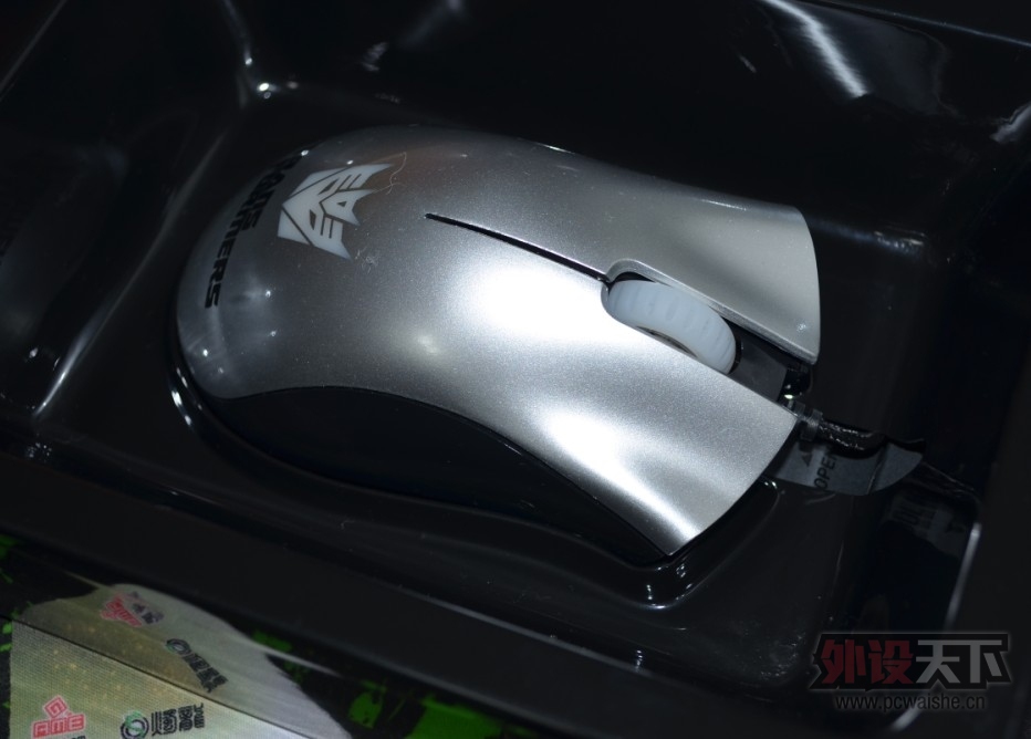 �����ˣ����㶫������ֻ���ν�����ߣ�һ��KC108һ������