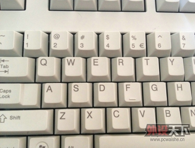 111730r036kykb022bk6jd.jpg