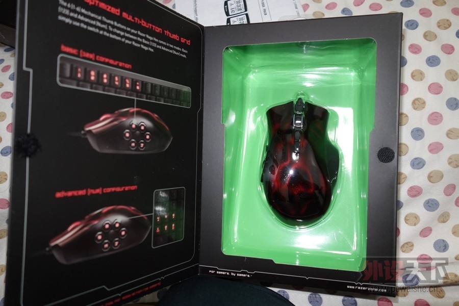 ������δ����ɫRazer naga ��â�� 400��˳��