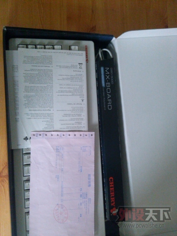 �����ݡ�9.5���� Cherry G80-3494��ɫ���� 700