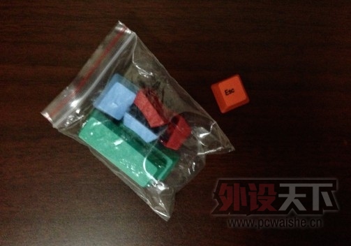 7R70PM41H65U(32OMWSVE5T.jpg