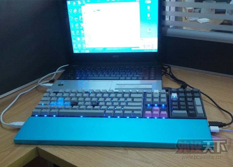 ����һ����˵�в�ɫ�������У���˧��˧��������