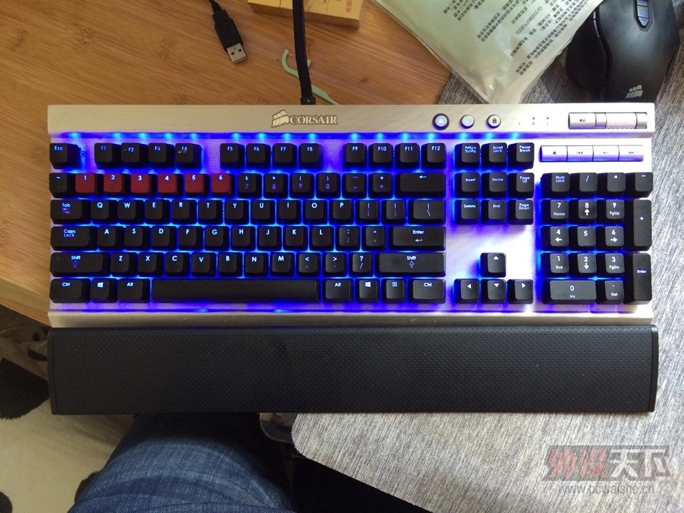 QQͼƬ20131128120822.jpg