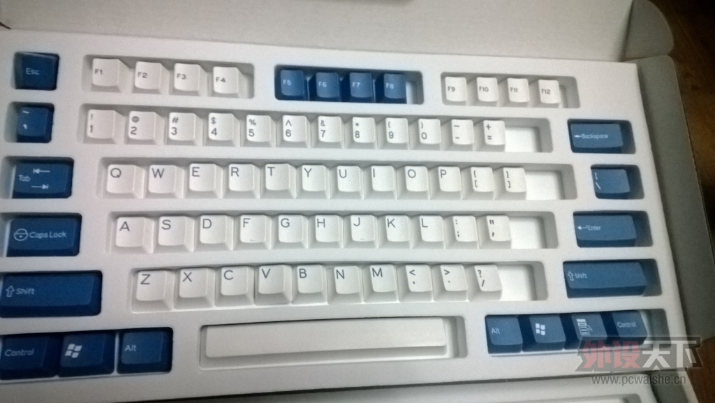 �����ա������ۡ������ ���׶�ɫ104��+shift&caps����������600Ԫ