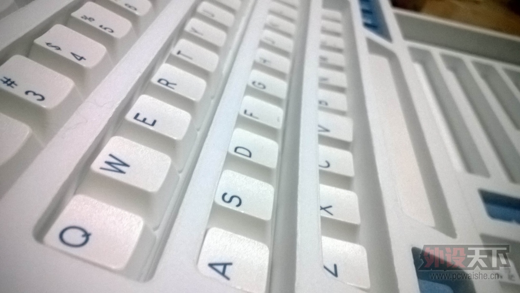 �����ա������ۡ������ ���׶�ɫ104��+shift&caps����������600Ԫ