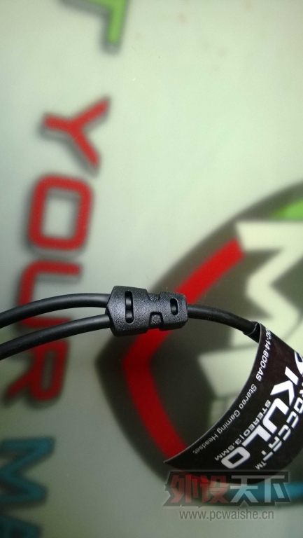 ���Ļ�е����ROCCAT ����Kulo stereoС��