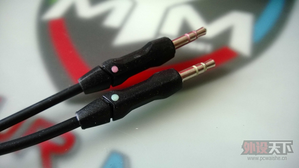 ���Ļ�е����ROCCAT ����Kulo stereoС��