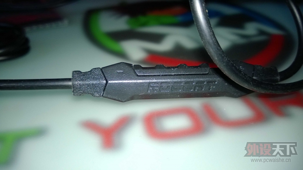 ���Ļ�е����ROCCAT ����Kulo stereoС��