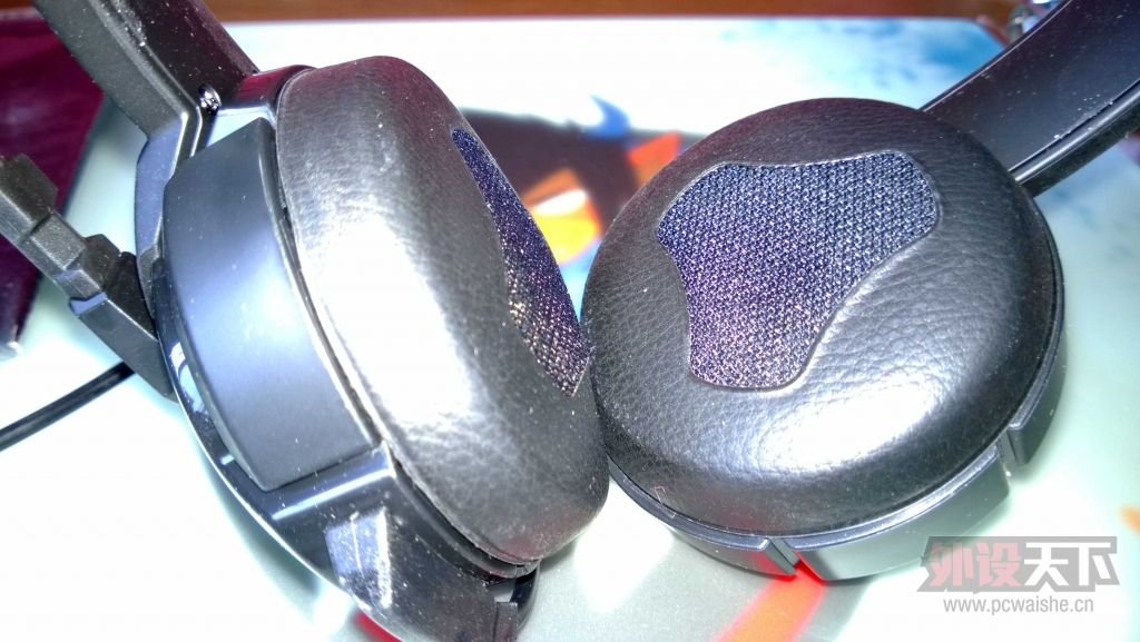 ���Ļ�е����ROCCAT ����Kulo stereoС��